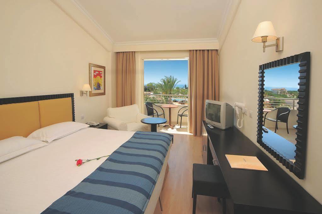 Olympic Bay - Adults Only 5* Ayia Napa