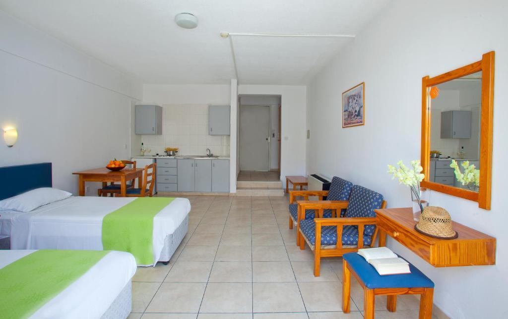 Paloma 4*