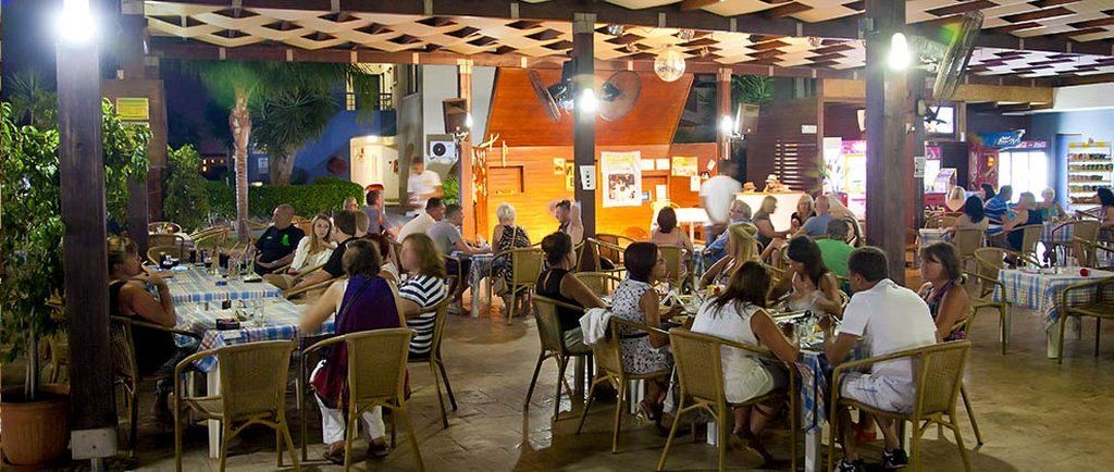 Aparthotel Makronisos Village 3*