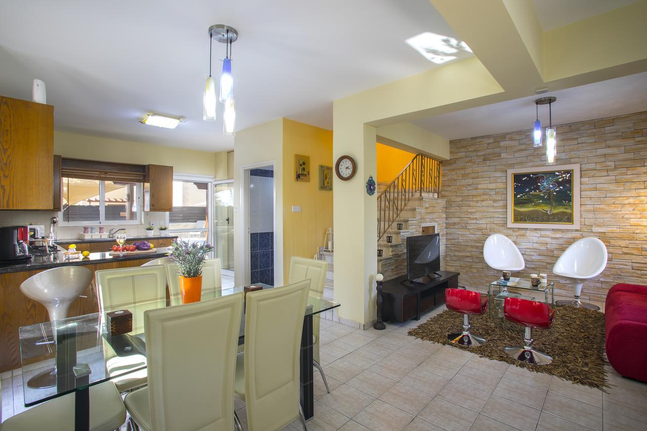 Tropical Villa Ayia Napa