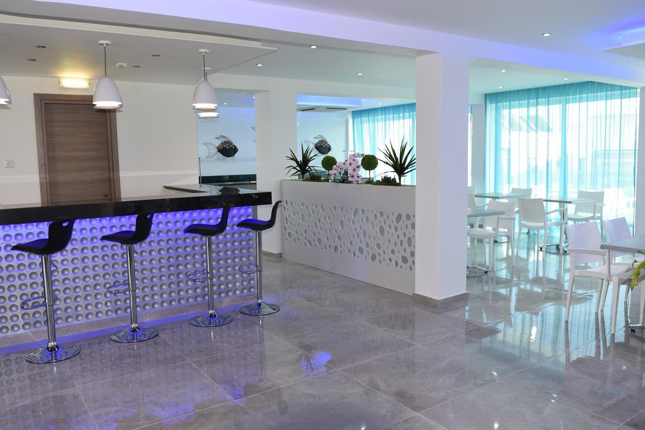 Sunny Blue Hotel 3*
