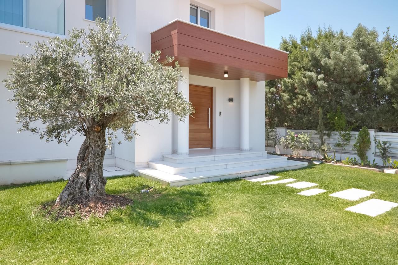 Royal 4 Bedroom Seafront * Ayia Napa