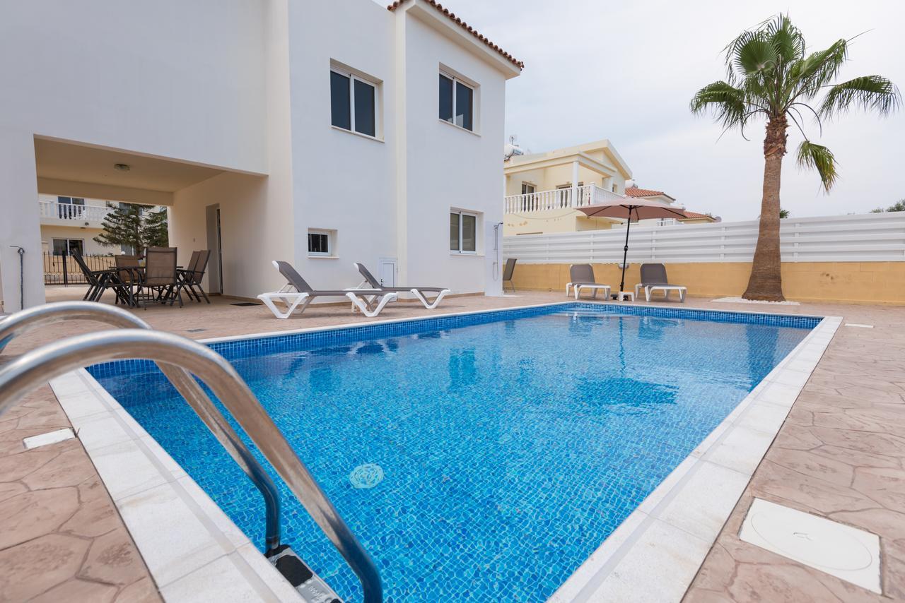 Mare Villa *