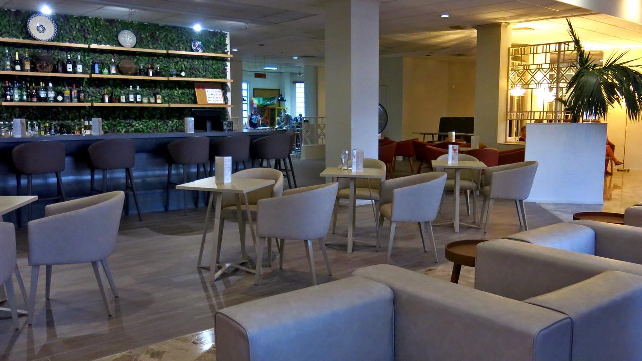 Marina Hotel