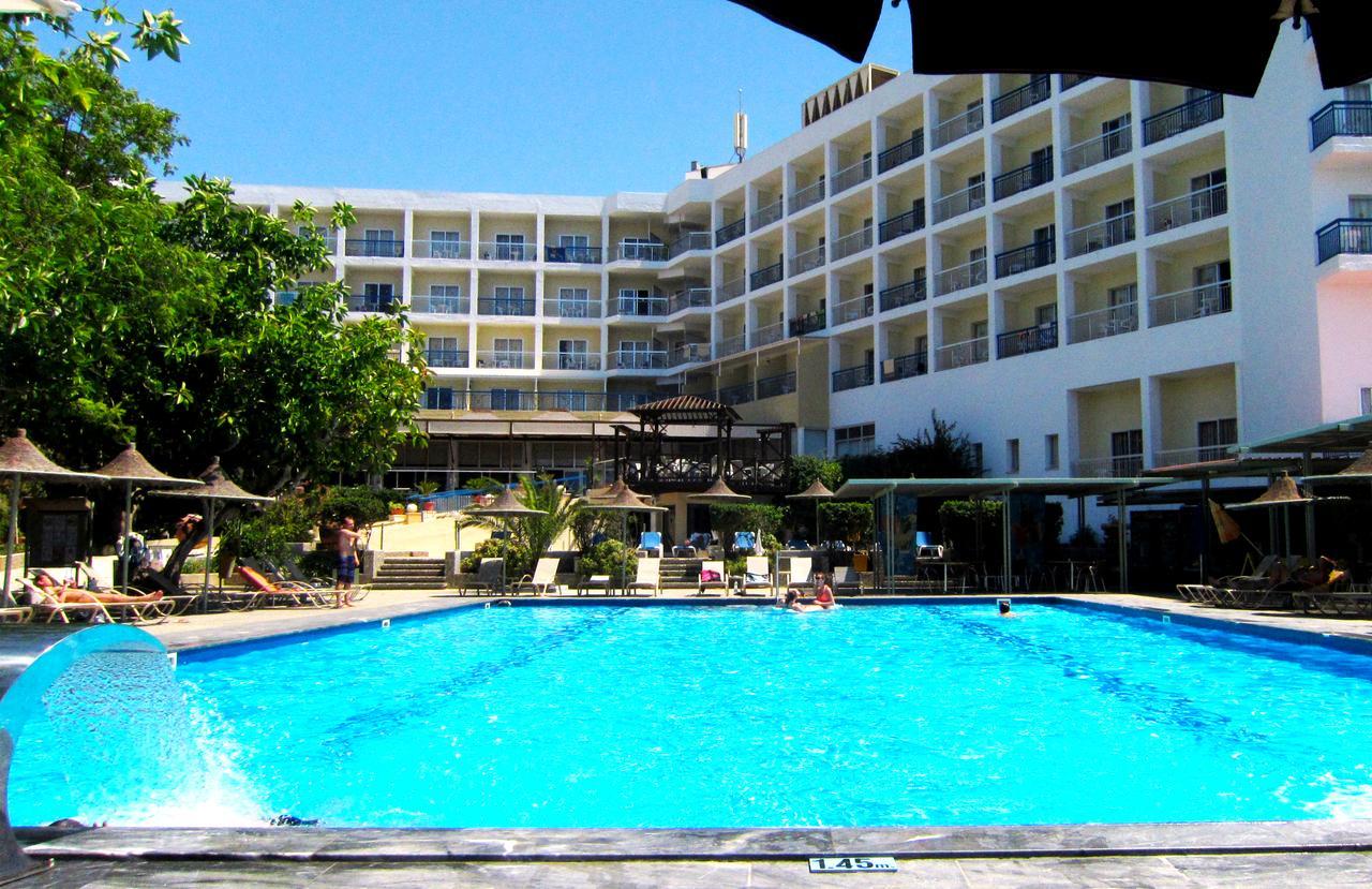 Marina Hotel 3*