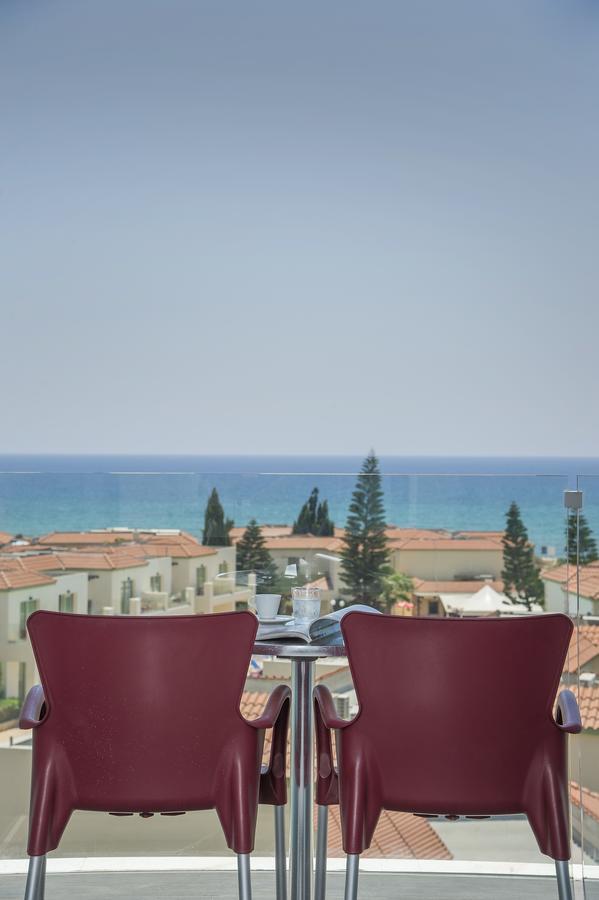 Freij & - Adults Only 4*