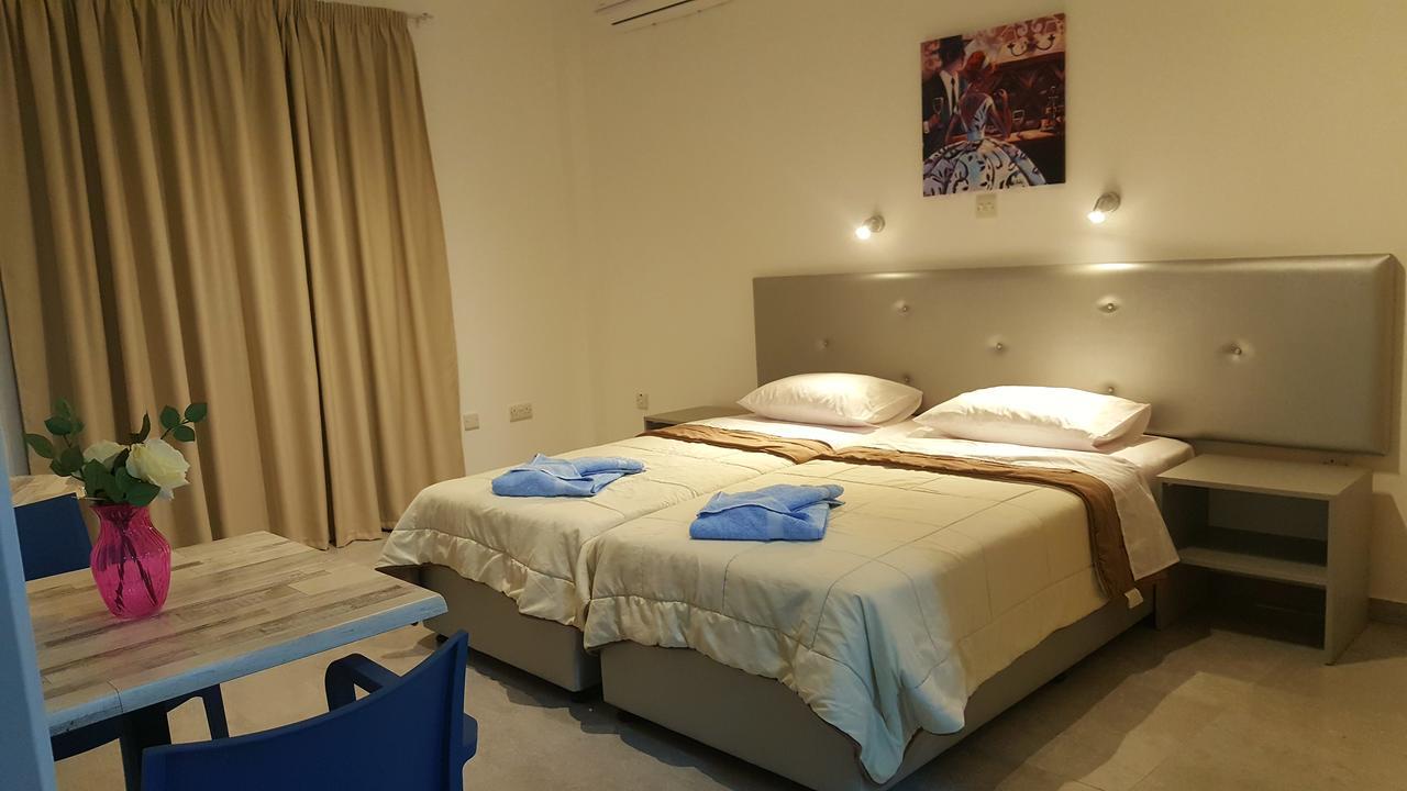 Florence Aparthotel 2*