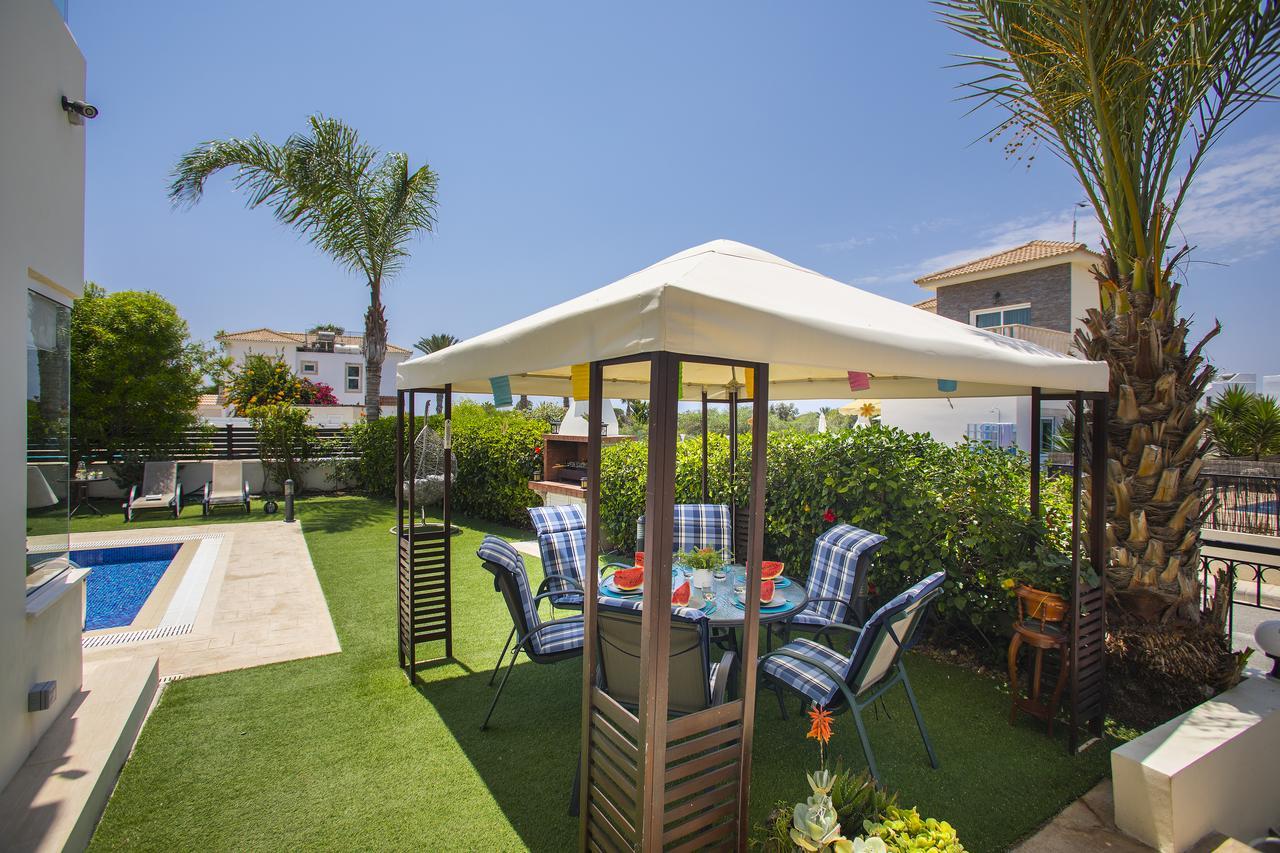 Villa Elias *