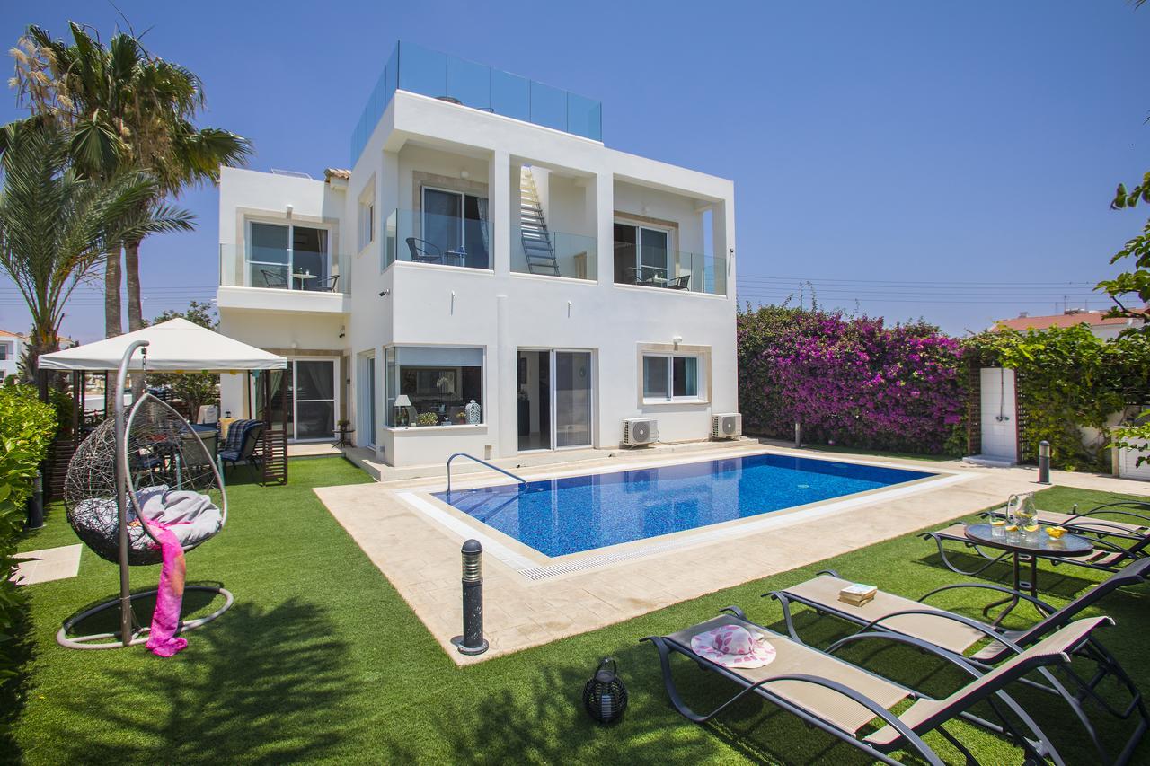Villa Elias