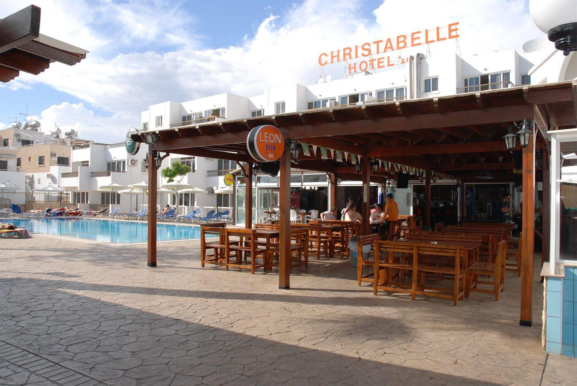 Christabelle 3*