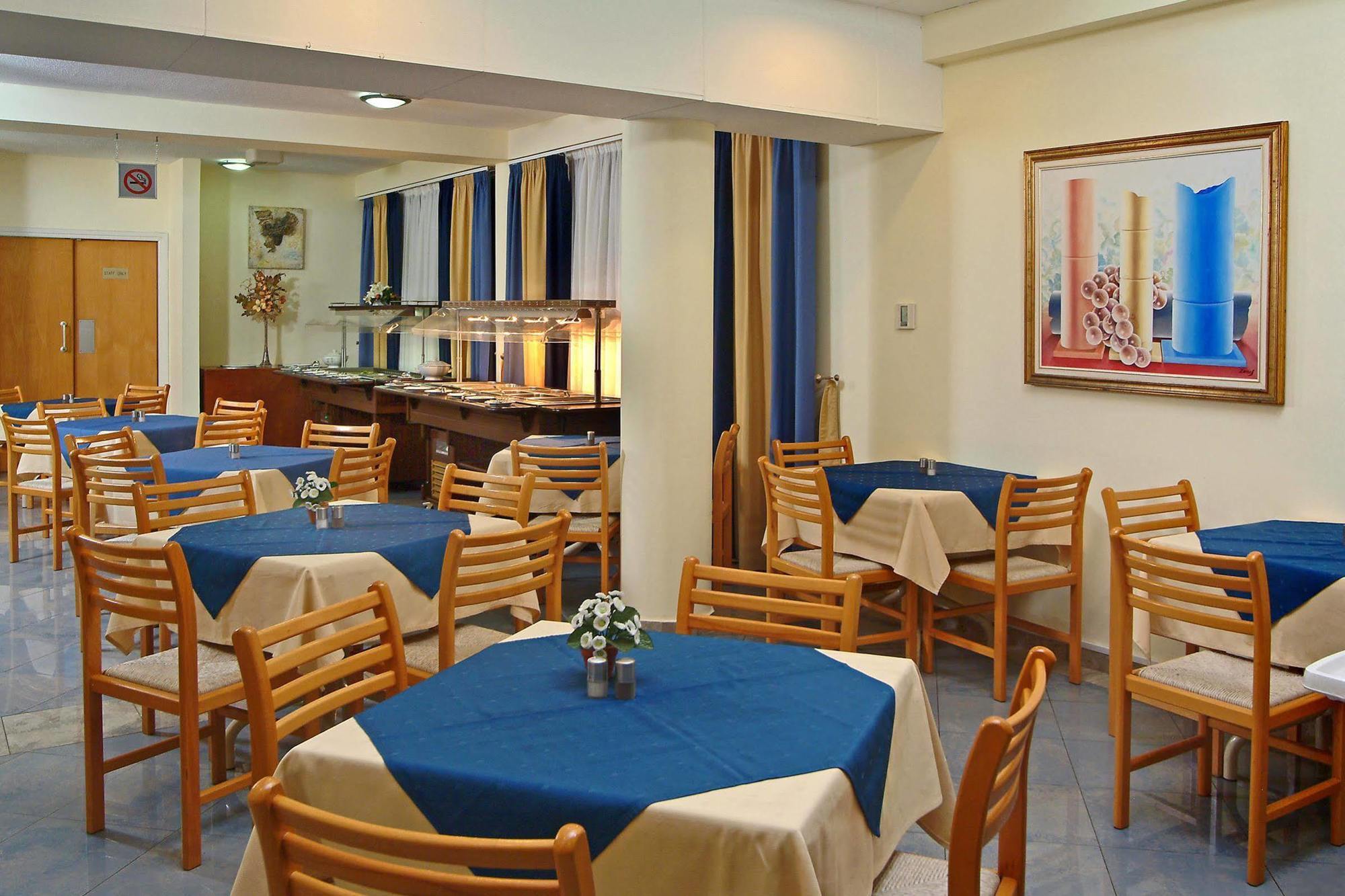 Okeanos Boutique 4*