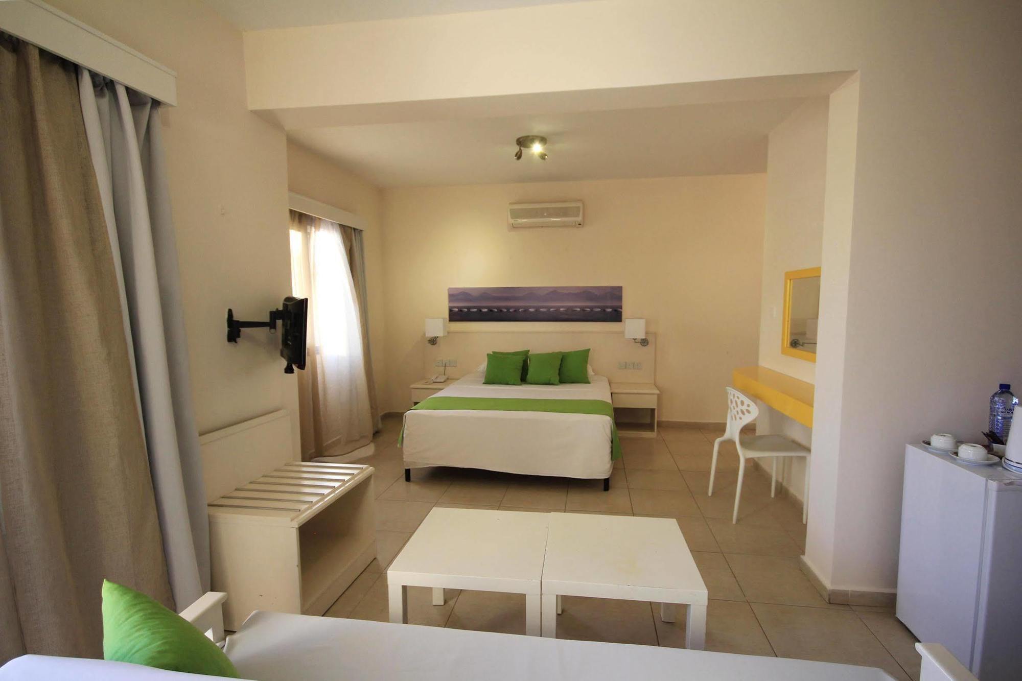 Sea Cleonapa Aparthotel 3*