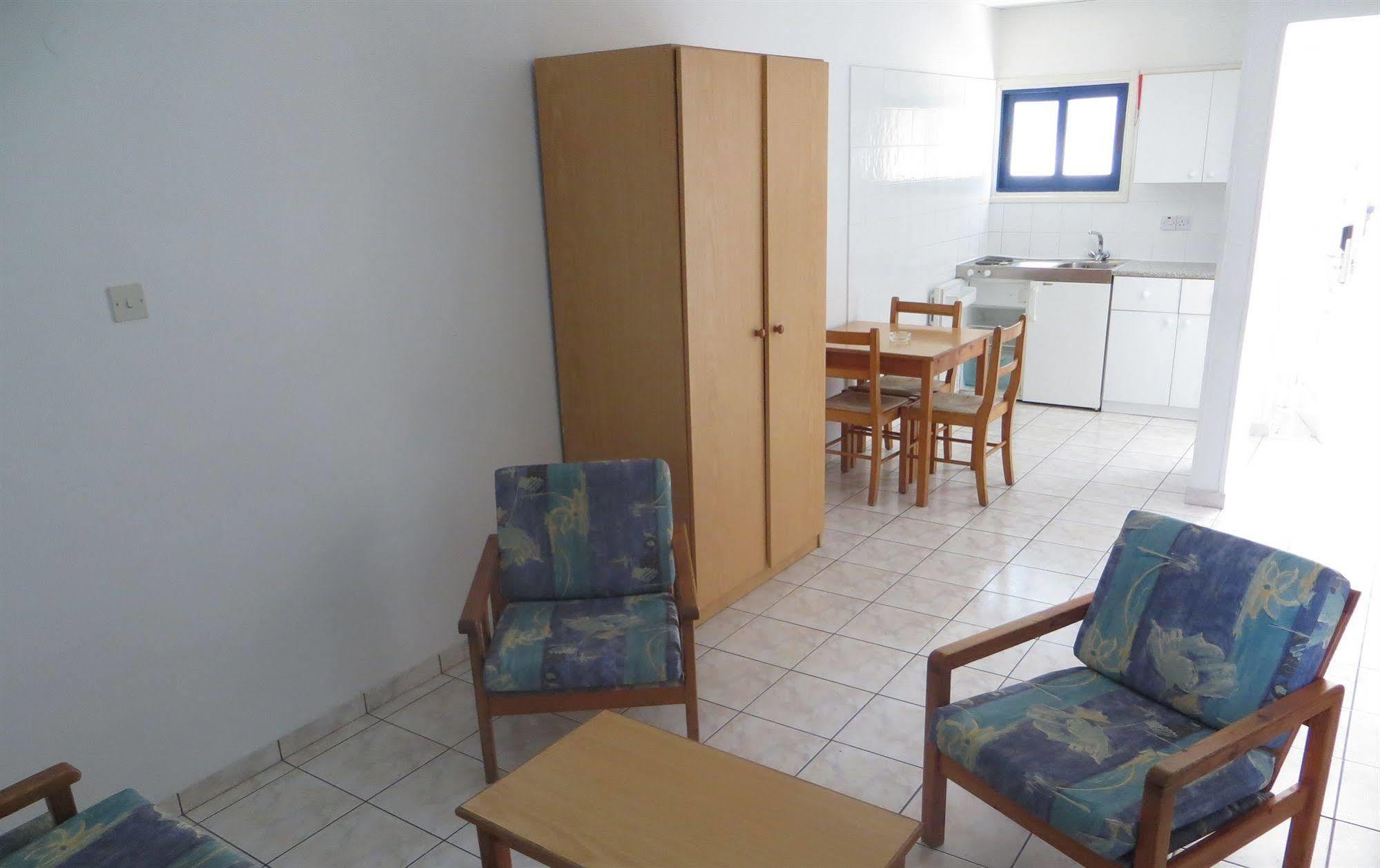 Green Bungalows Hotel Apartments 3*