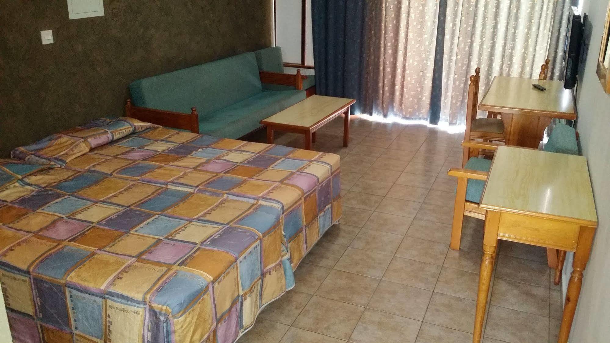 Aparthotel Agrino