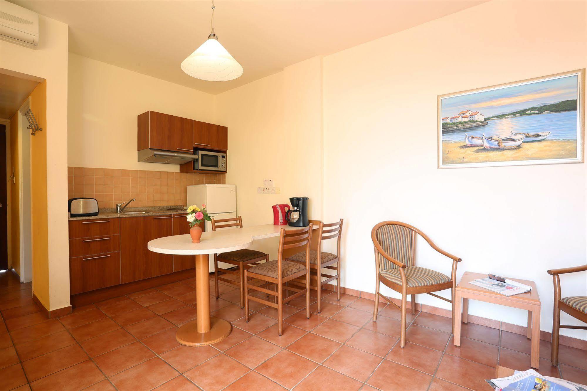 Resort Atlantica Panthea 4*