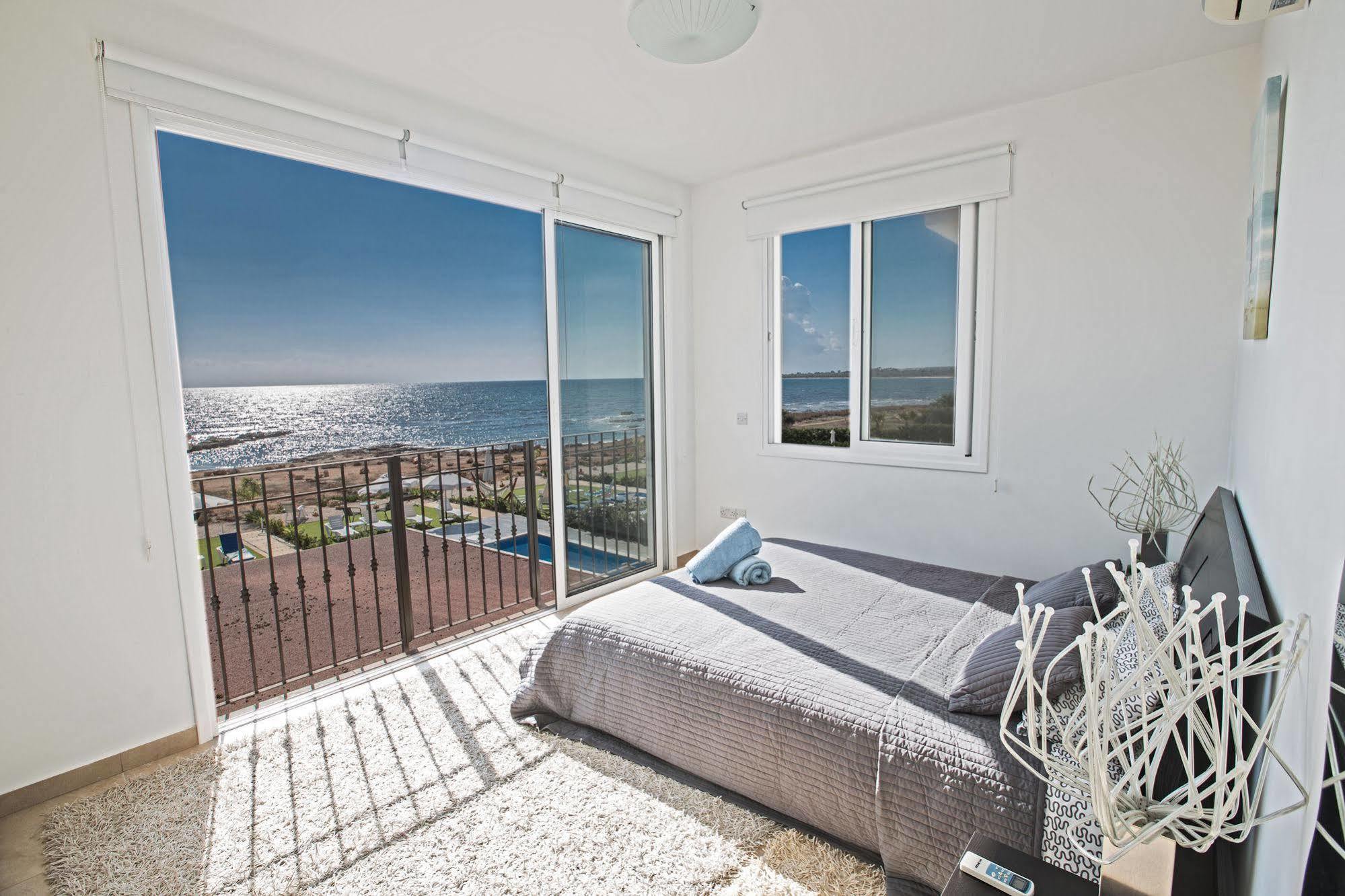 Gorgona Villas *