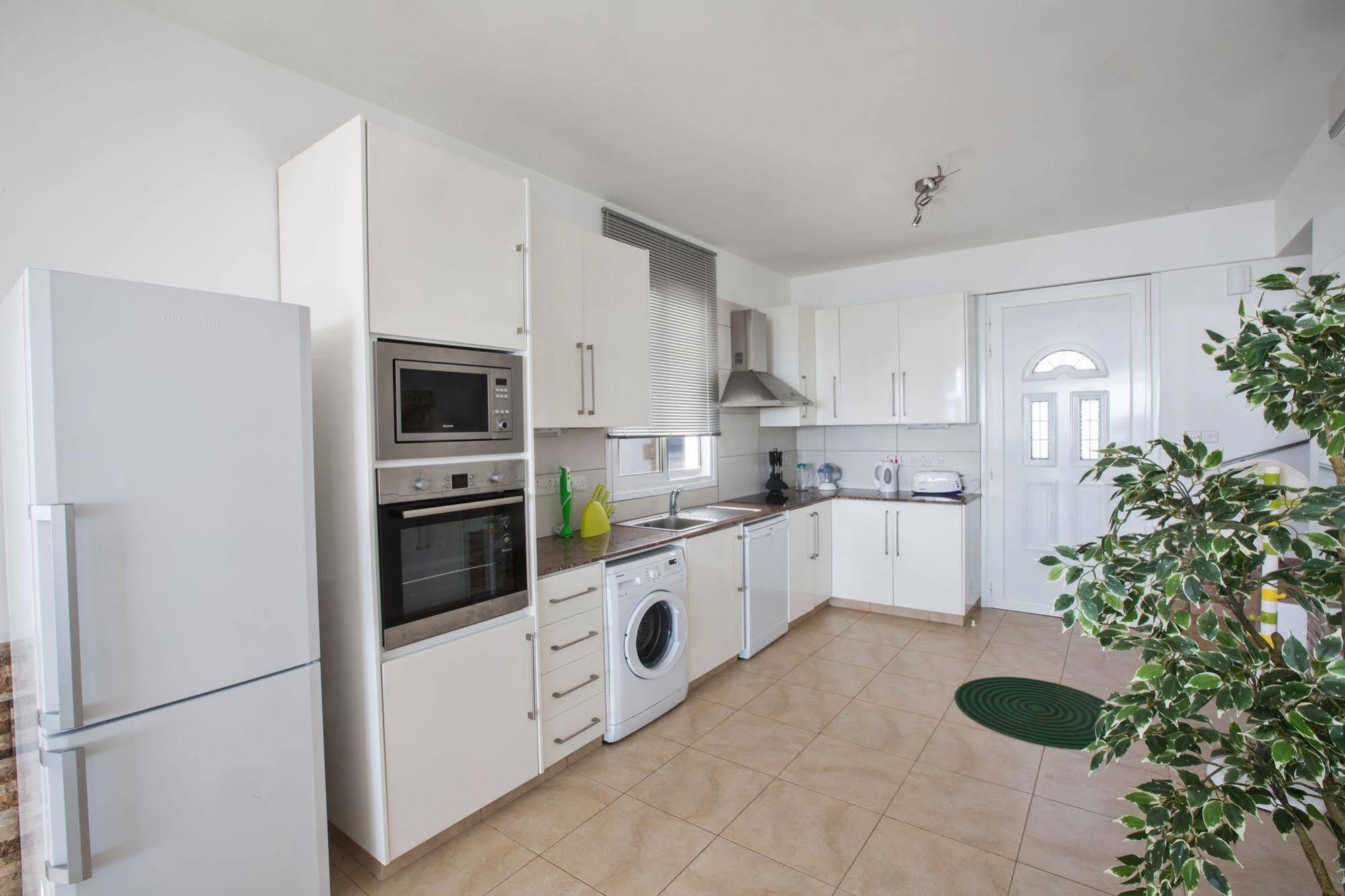 Villa Gorgona Villas *