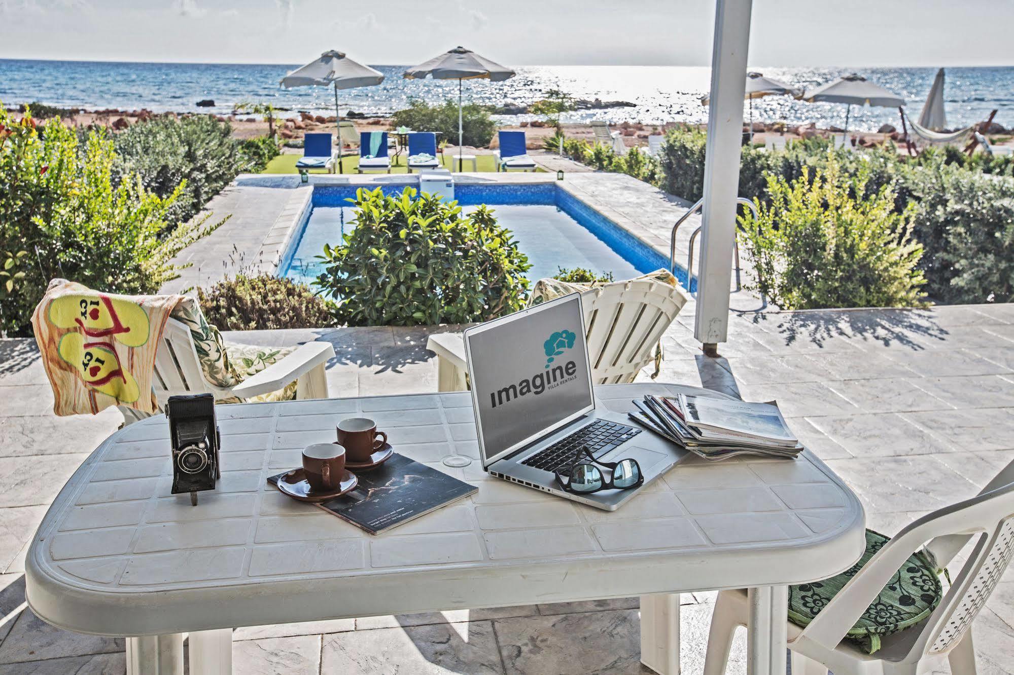 Gorgona Villas *