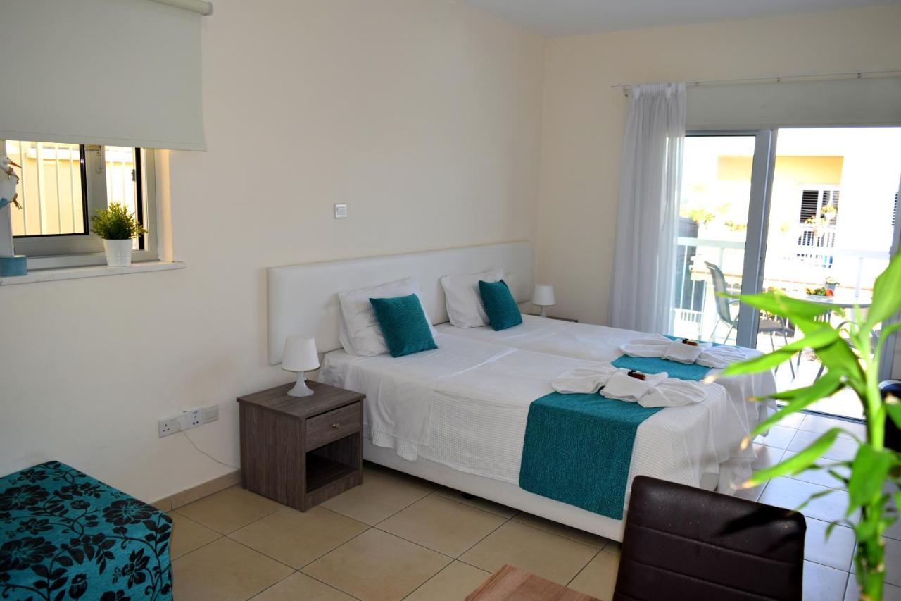 Cross Road Apartment