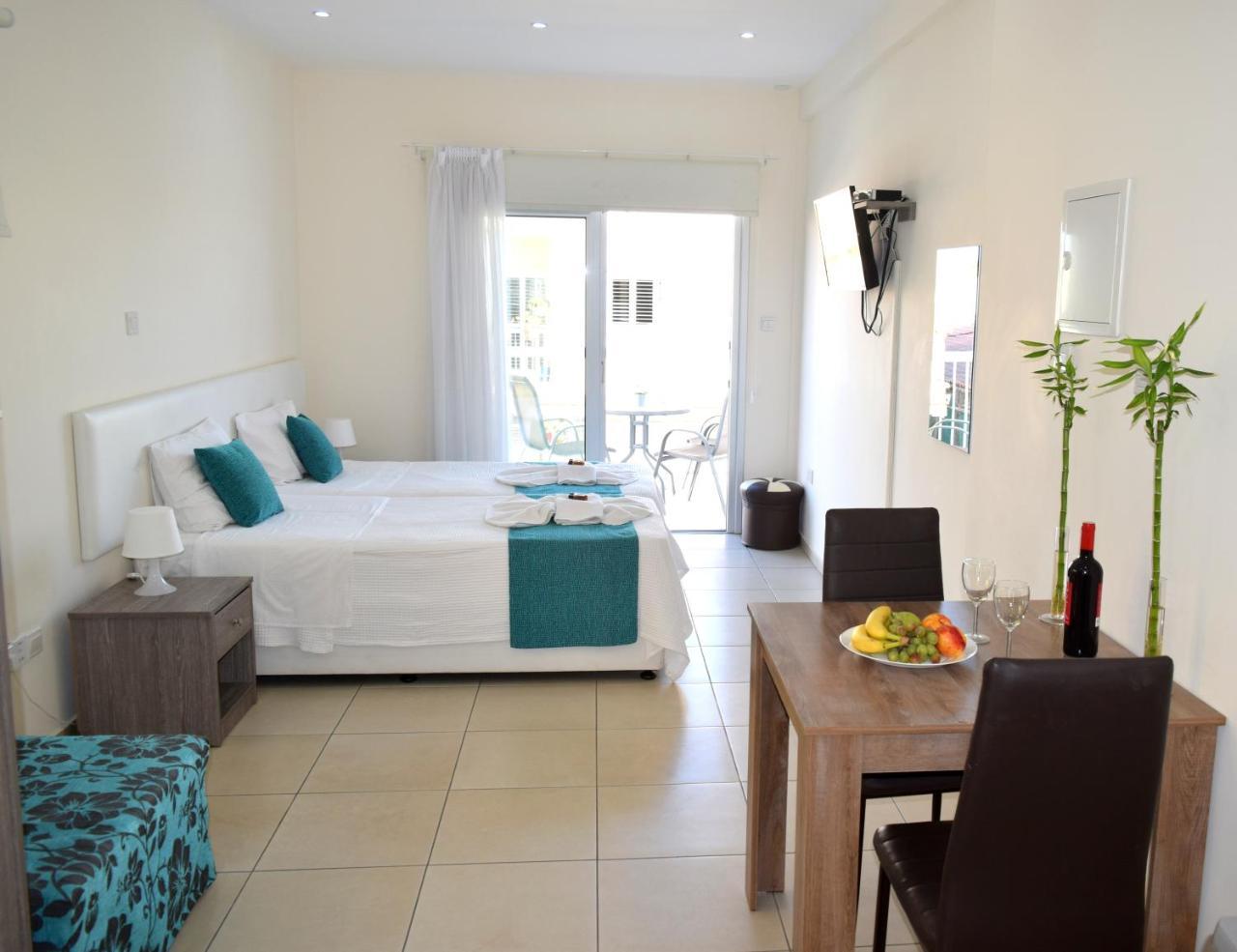 Cross Road Apartment Ayia Napa
