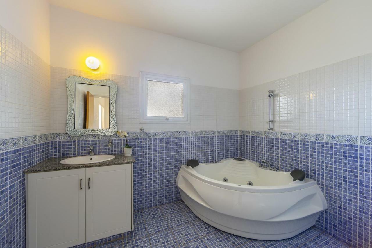 Calisto Villa Ayia Napa