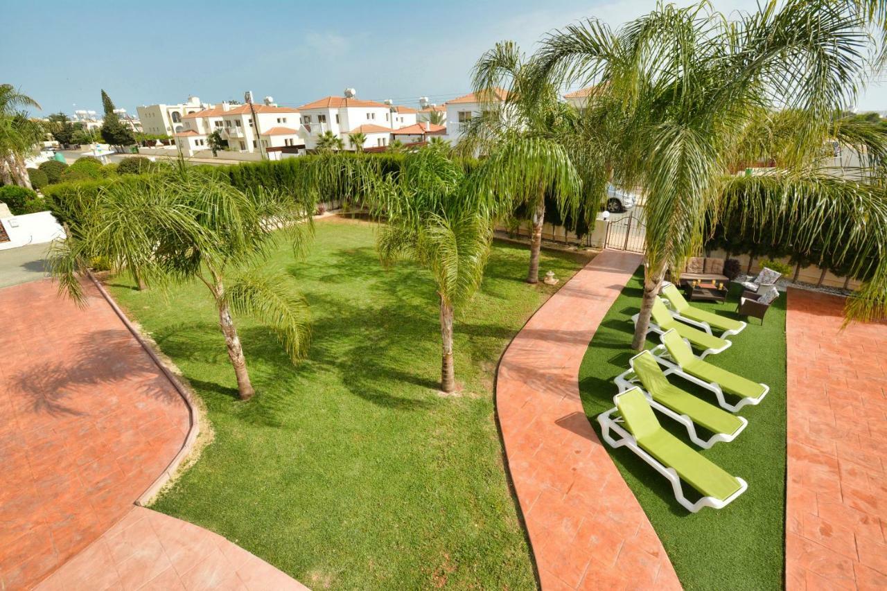 Eva Agia Napa