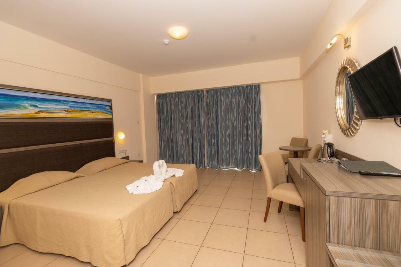 Tofinis Hotel