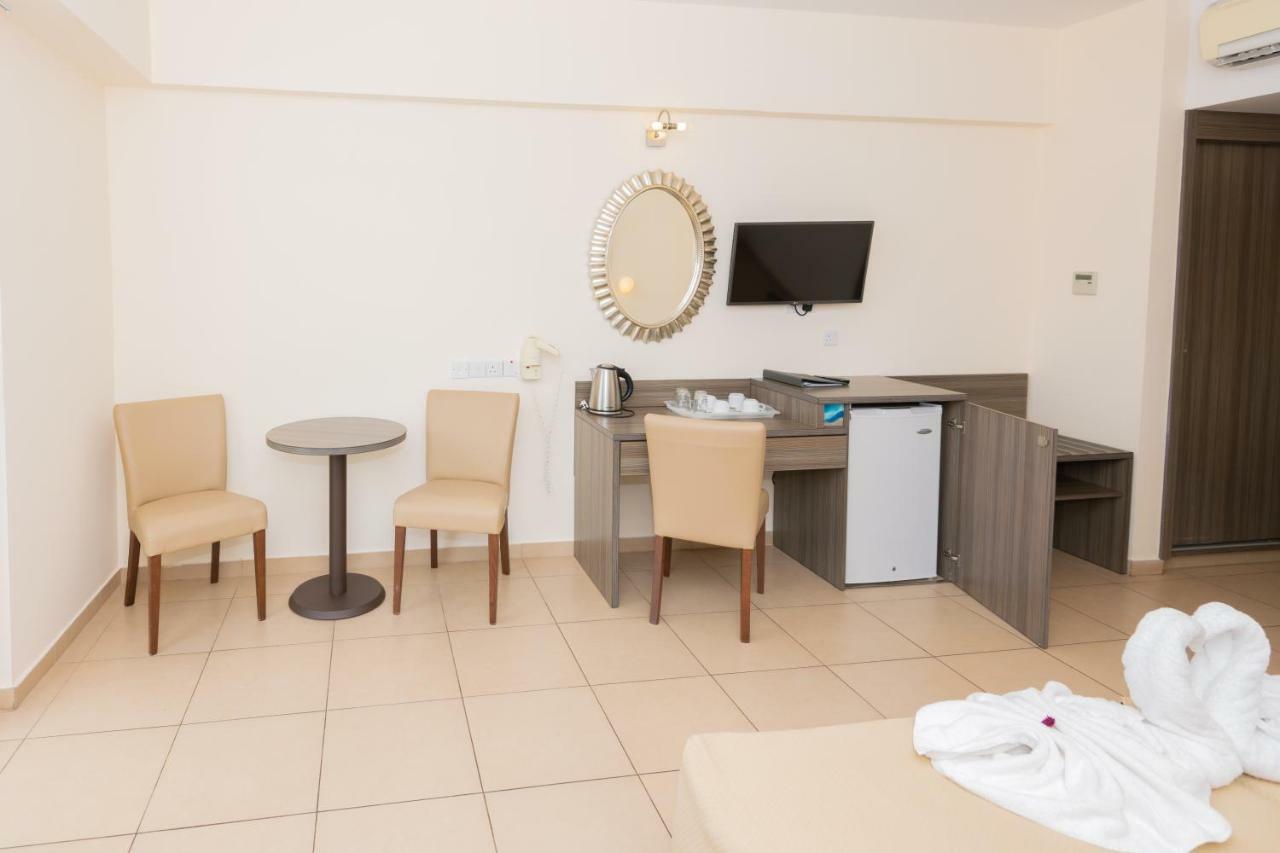 Hotel Tofinis