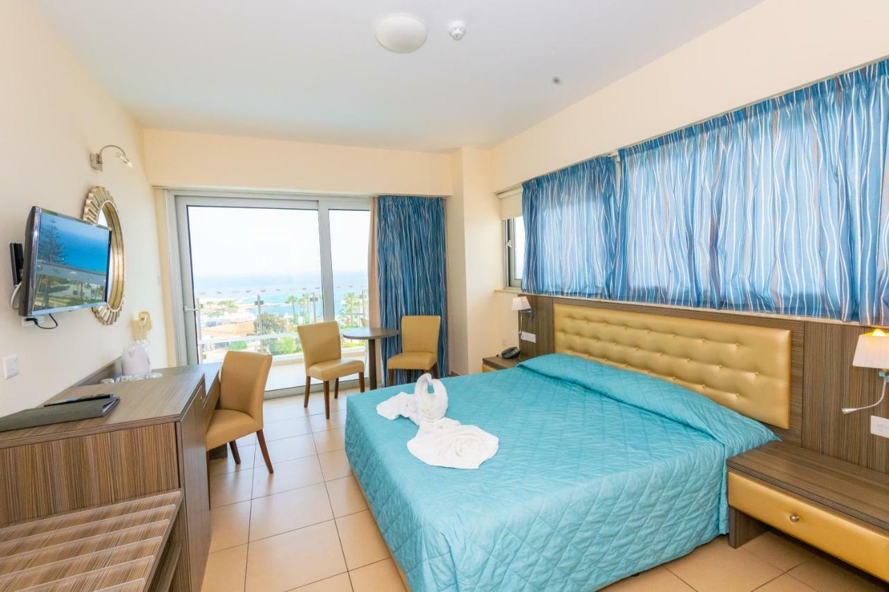 Tofinis Hotel 4*