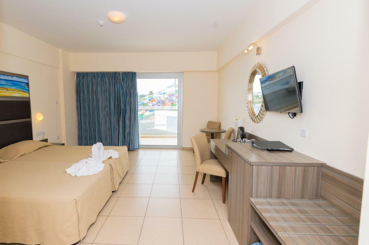 Tofinis Hotel