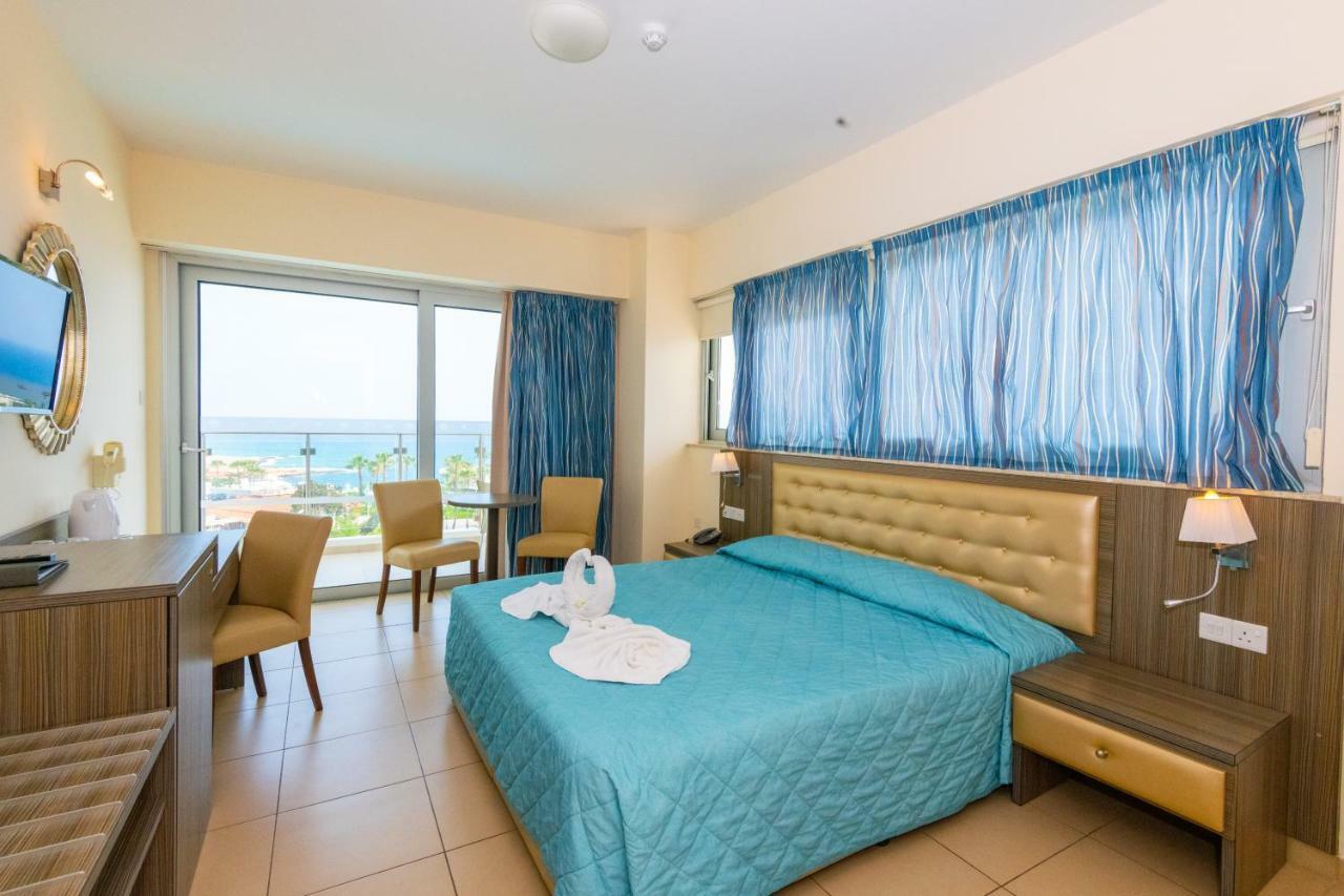 Tofinis Hotel