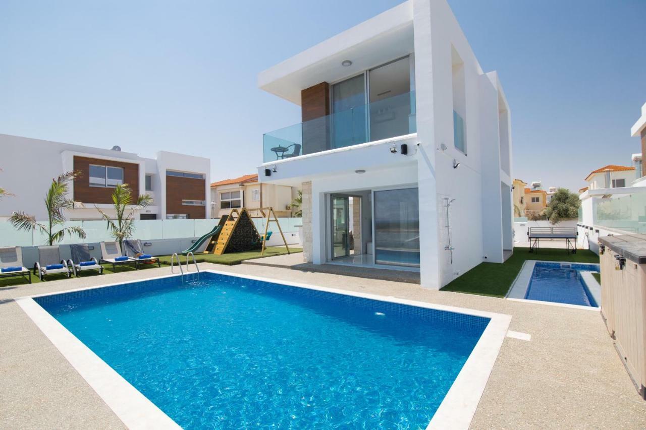 Lynn Boutique Beachfront *