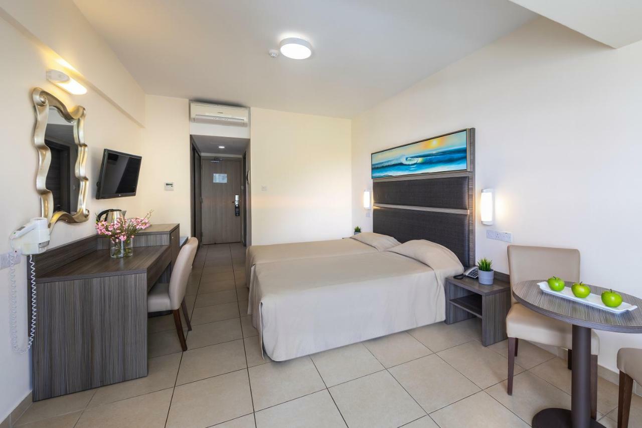 Tofinis Hotel Ayia Napa