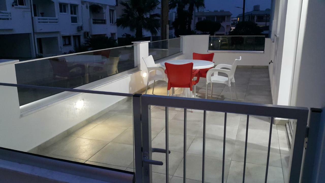 Chris's - * Ayia Napa