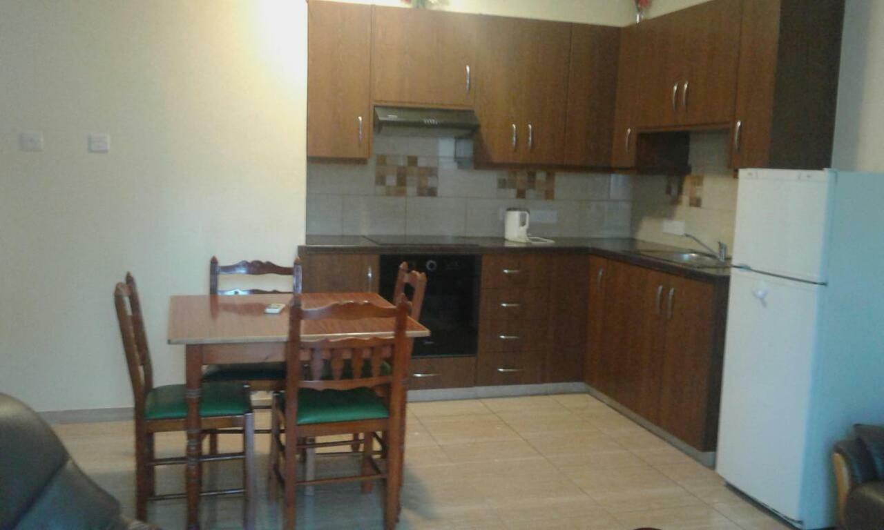 Femia Court - Flat 8 Apartamento