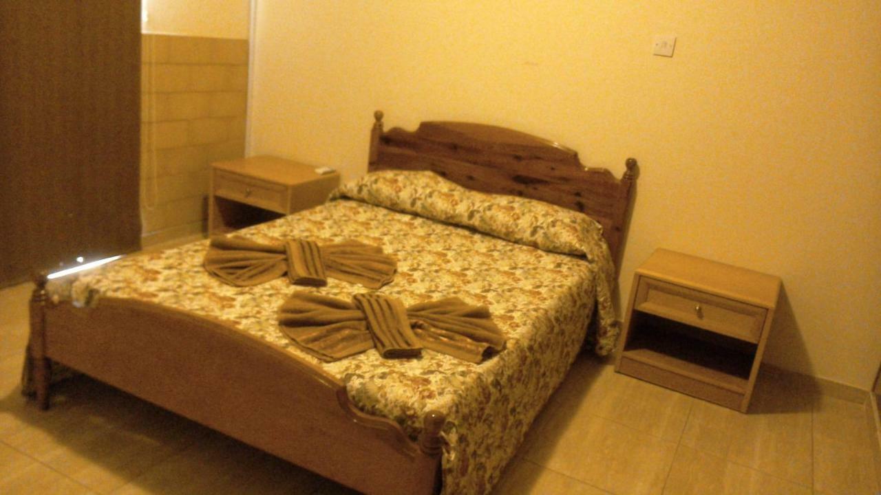 Apartment Femia Court - Flat 8 *