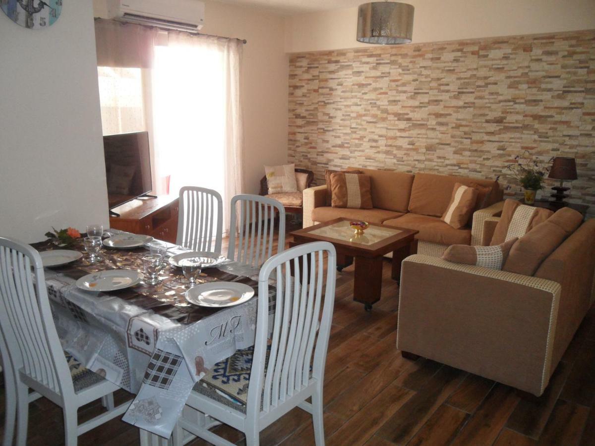 Apartment Sunshine Apts, Two Bedroom , Free Internet, No 3 *