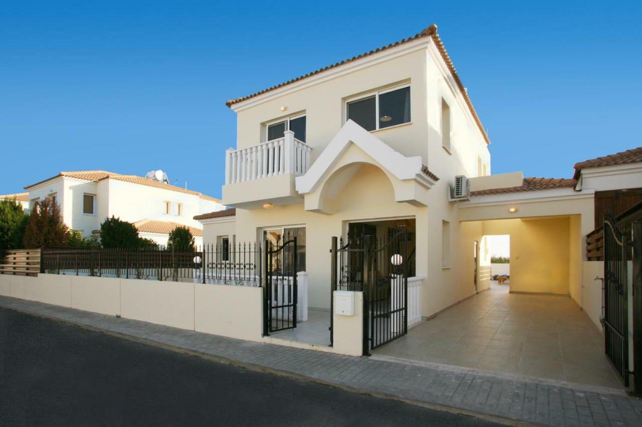 Villa Carmel *