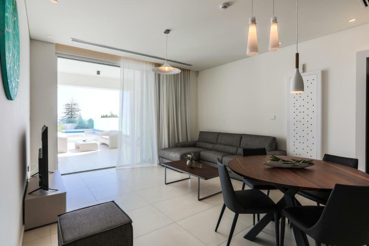 Napa Gem By Luxel *