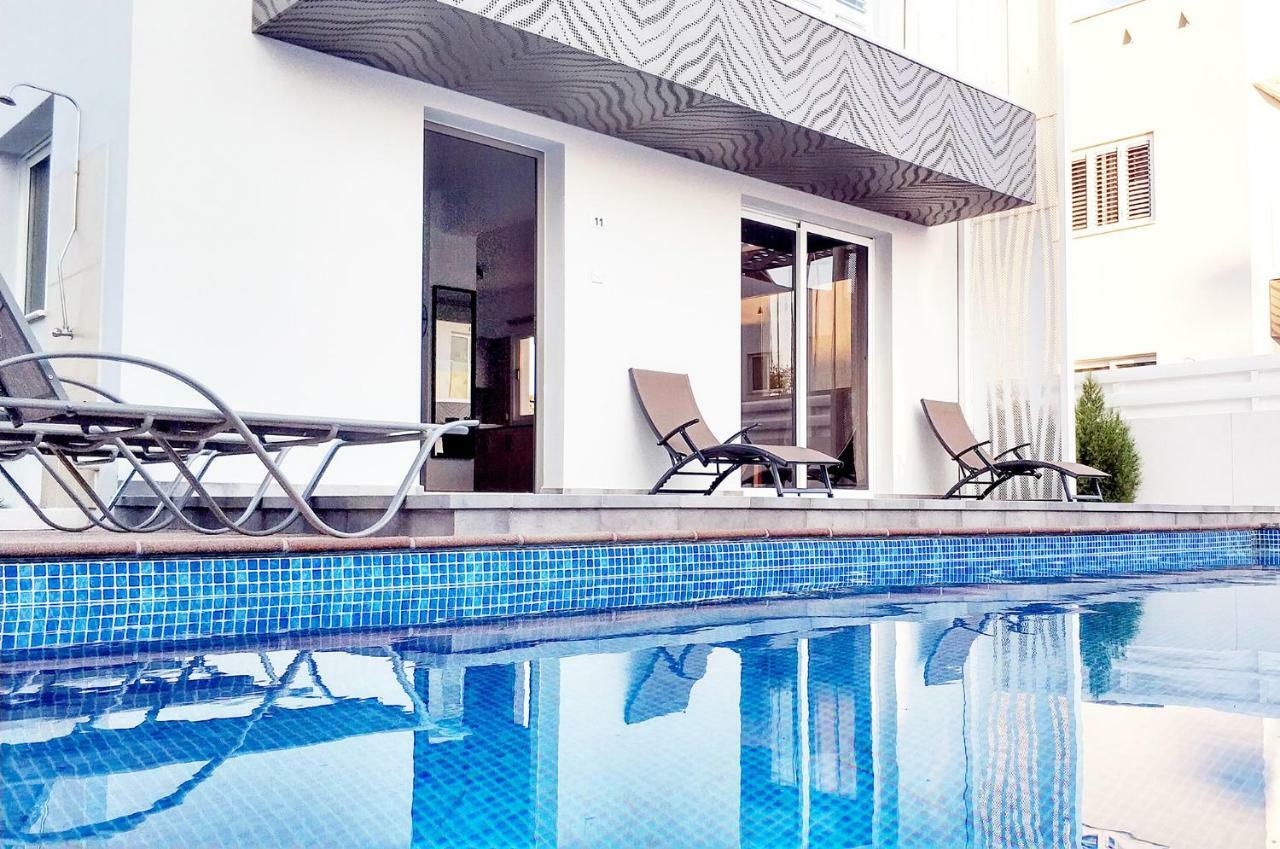 Nissini Nero, 3 Bedroom With Private Pool, 5 Min To The *