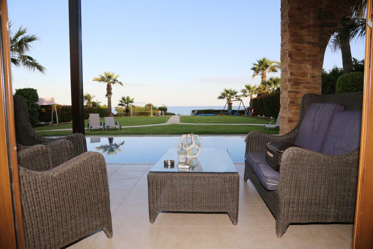 Villa Ionion Beachfront *