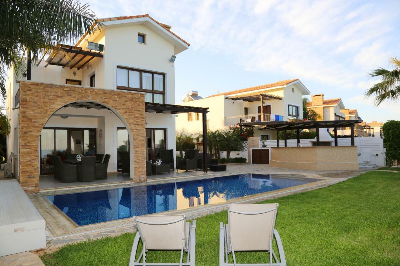 Villa Ionion Beachfront