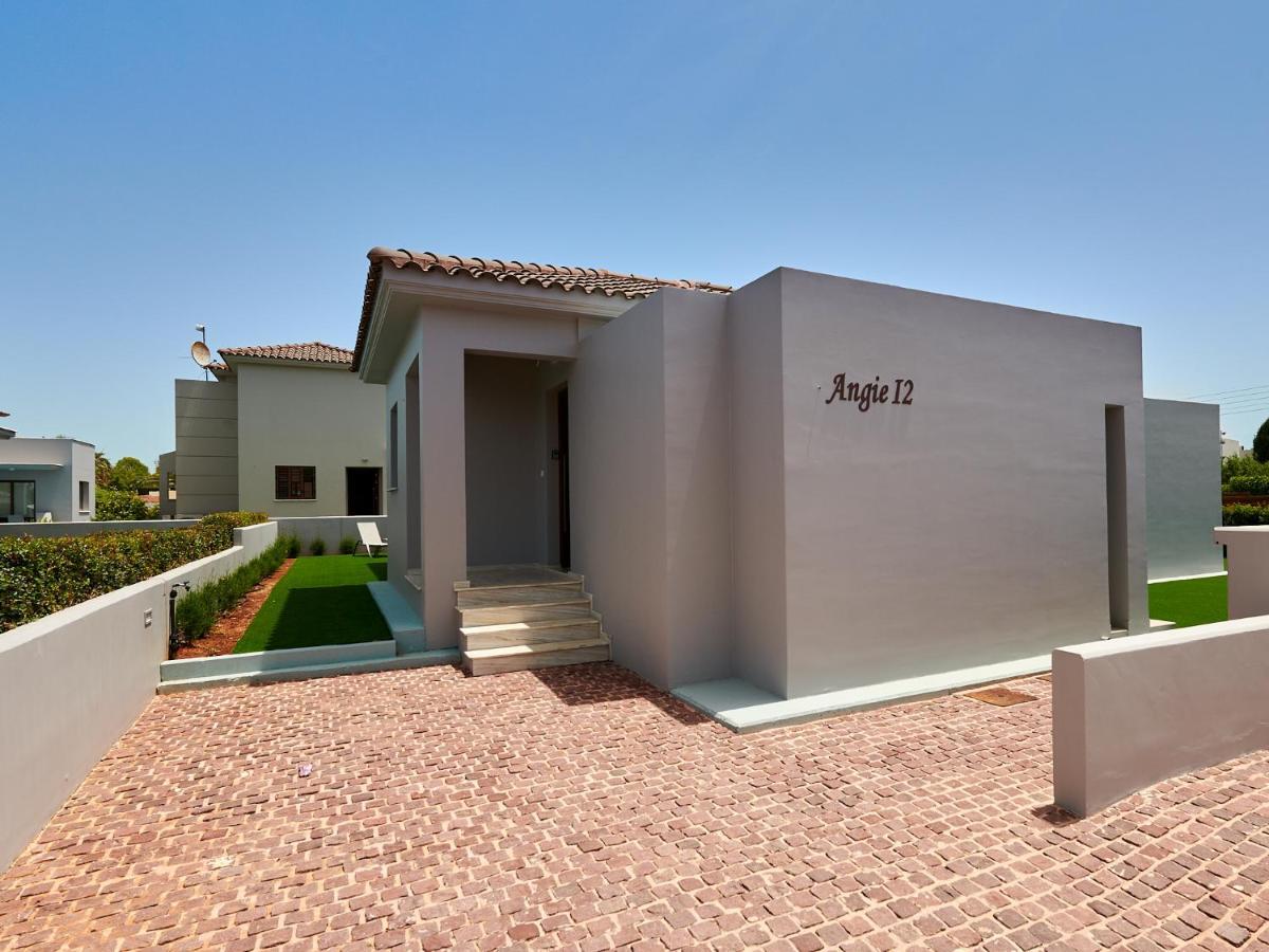 Angie Luxury Villa *