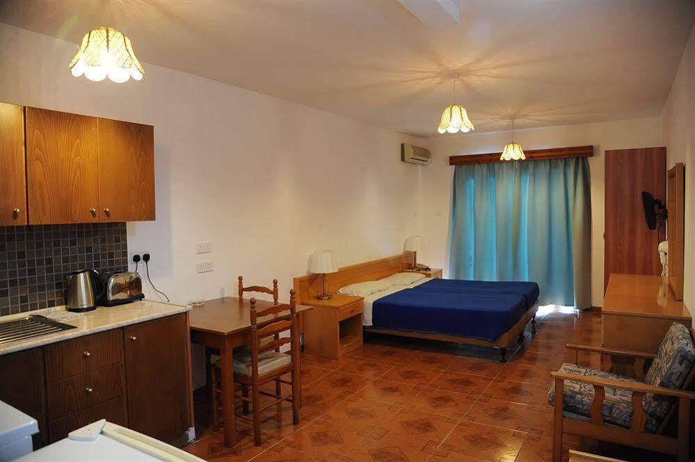 Alexia Aparthotel