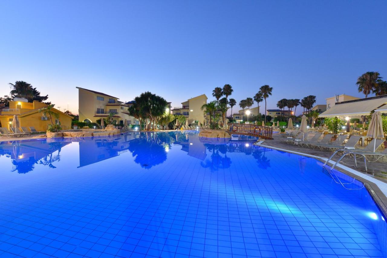 Aparthotel Makronisos Village 3*