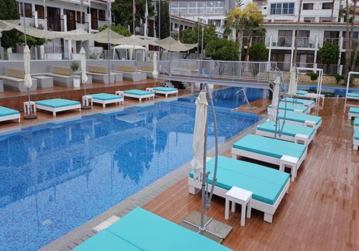 Luxury Suites Apartment *