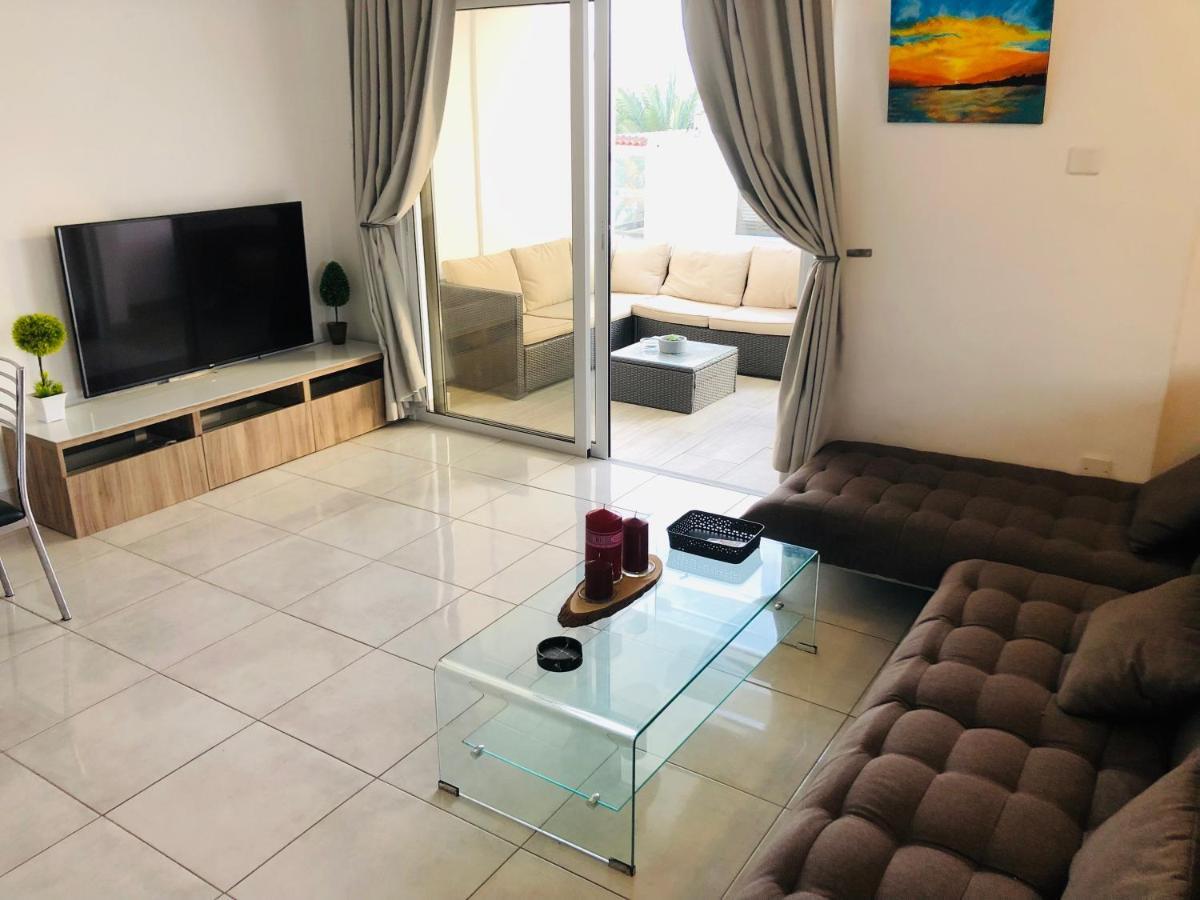 Thomas Apartment