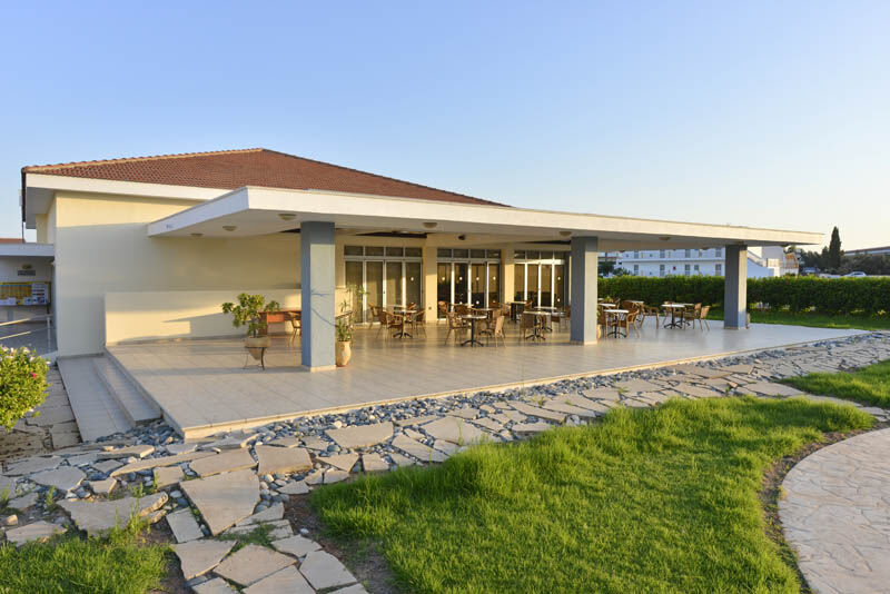 Makronisos Village Aparthotel 3*