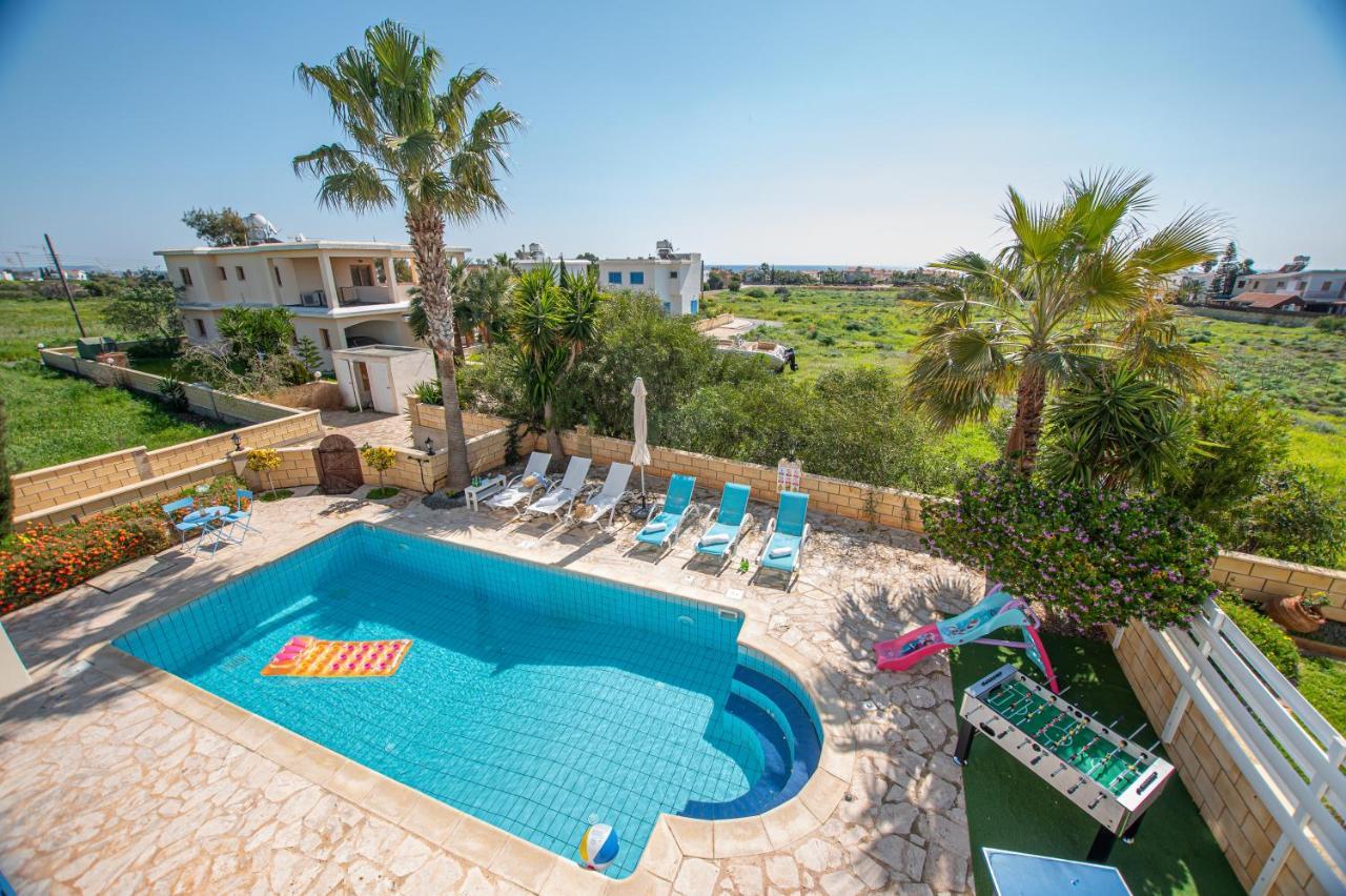 Blue Villa *