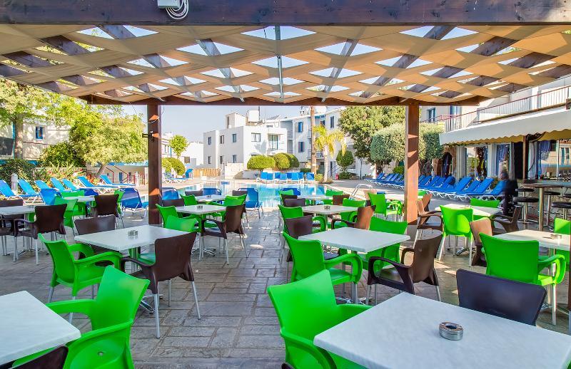 Green Bungalows Hotel Apartments